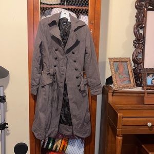 Active Wear trench coat